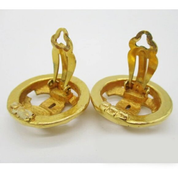 CHANEL CC Logos Circle Round Vintage Clip-On Earrings Gold Tone 94P Auth #2543 - Picture 6 of 6